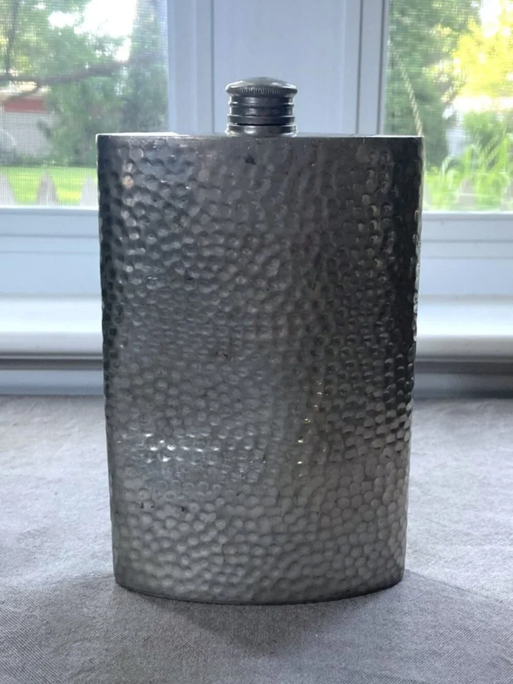Sheffield England Pewter, 10 oz Hammered Hip Flask, Screw Cap, 6